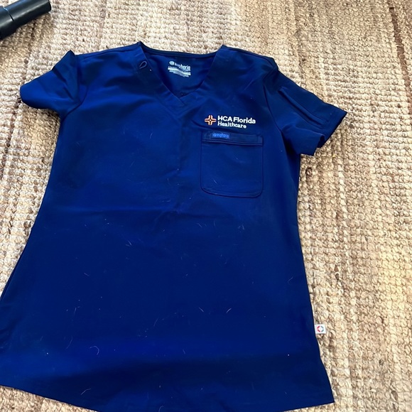 HCA scrub top - Picture 2 of 3